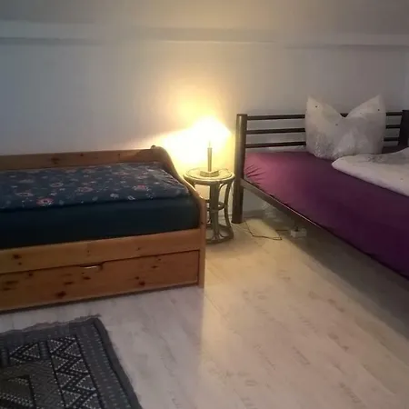 Monteurzimmer Kreuzquelle Homestay *