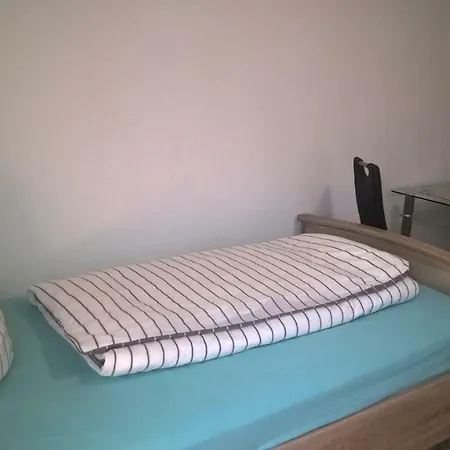 Monteurzimmer Kreuzquelle Homestay Echzell