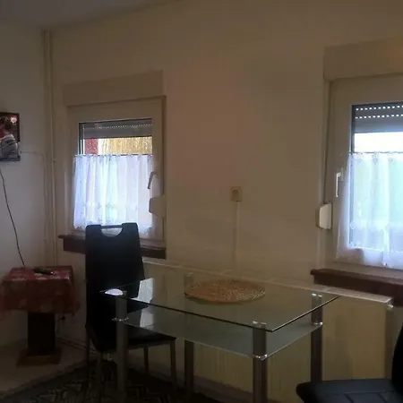 Monteurzimmer Kreuzquelle *